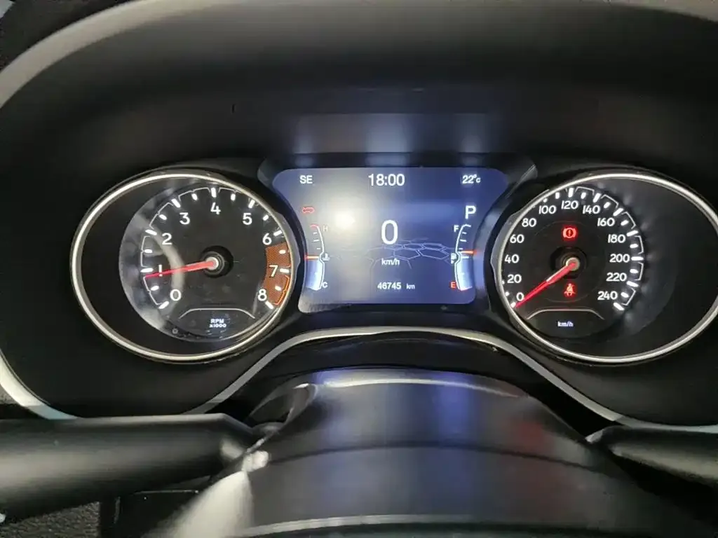 Jeep Compass 200T Auto Family-Connected Large Screen Edition 2019 — фото 4