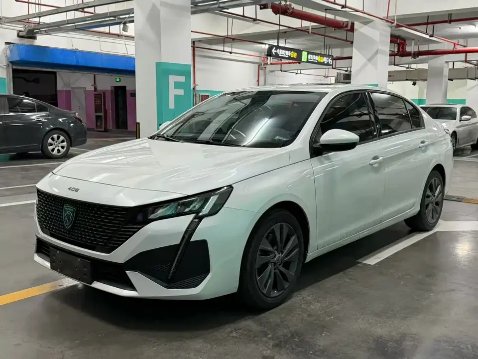 Peugeot 408 1.6T Light Chaser Edition 2022