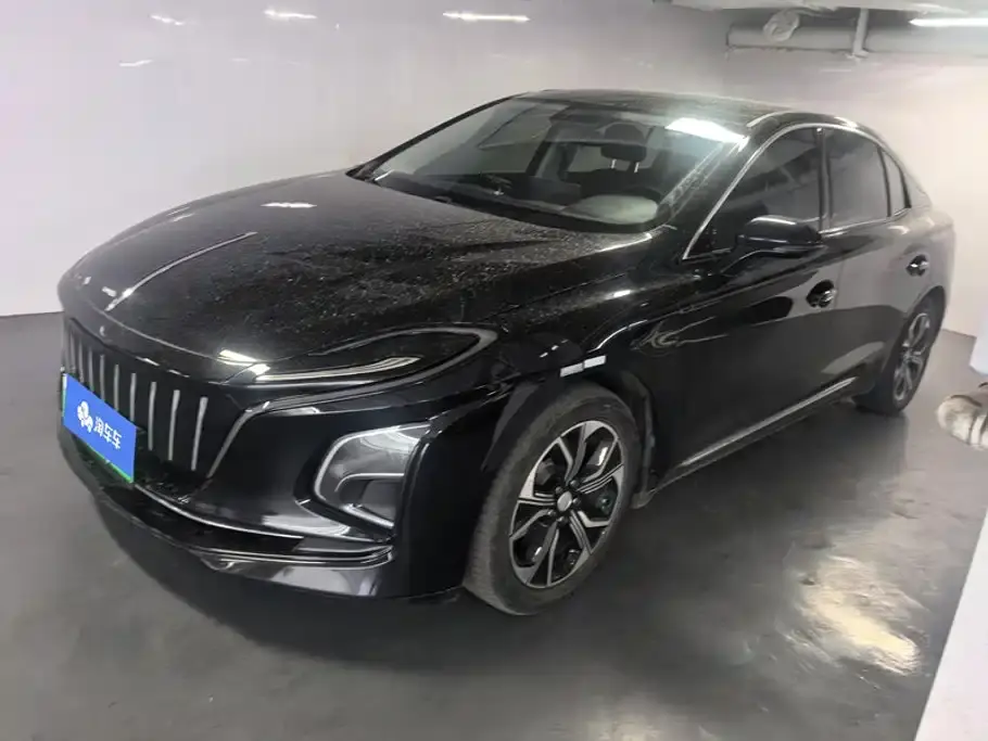Hongqi E-QM5 Facelift Basic Travel Edition 2023