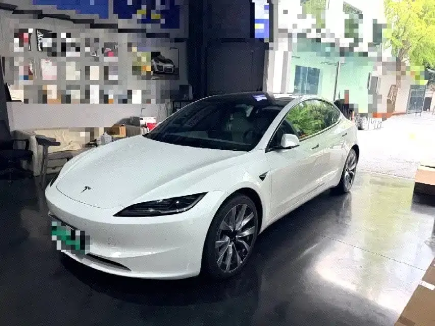 Tesla Model 3 Long Range All-Wheel Drive 2023