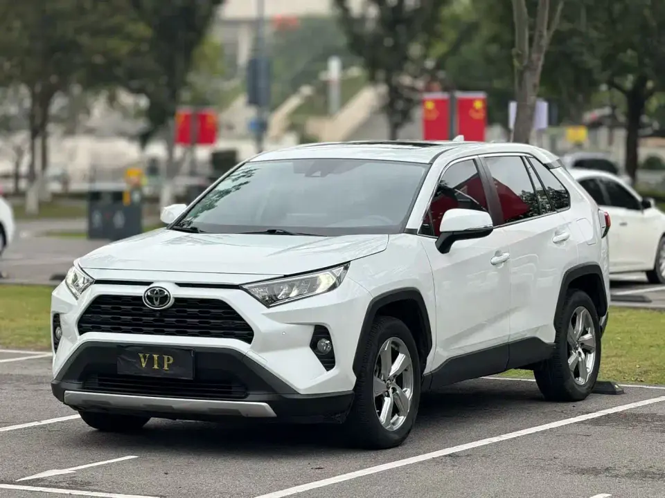 Toyota RAV4 Rongfang 2.0L CVT 2WD Fashion Edition 2023