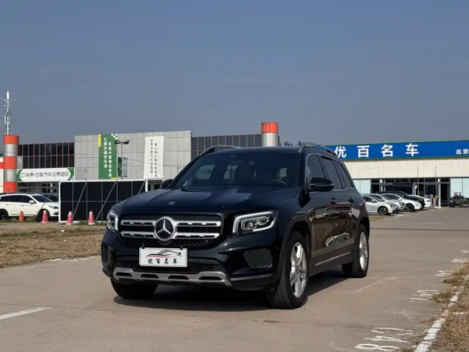 Mercedes-Benz GLB-Class Model GLB 200 Dynamic Edition 2022