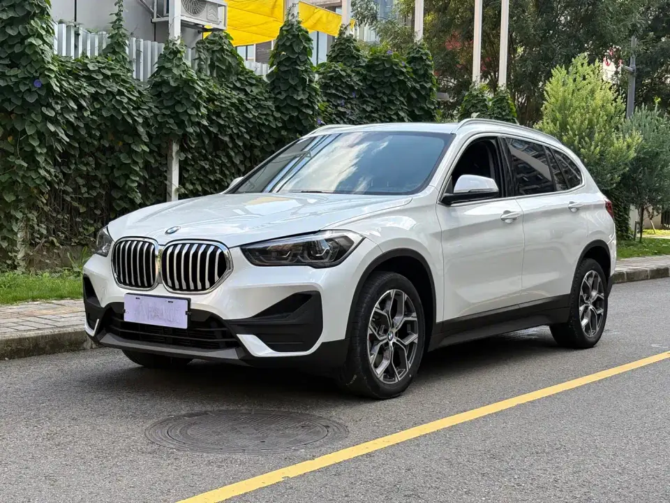 BMW X1 sDrive25Li Leading 2021