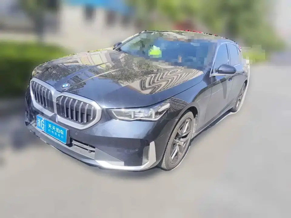 BMW 5 Series 530Li Leading Model Luxury Package 2024