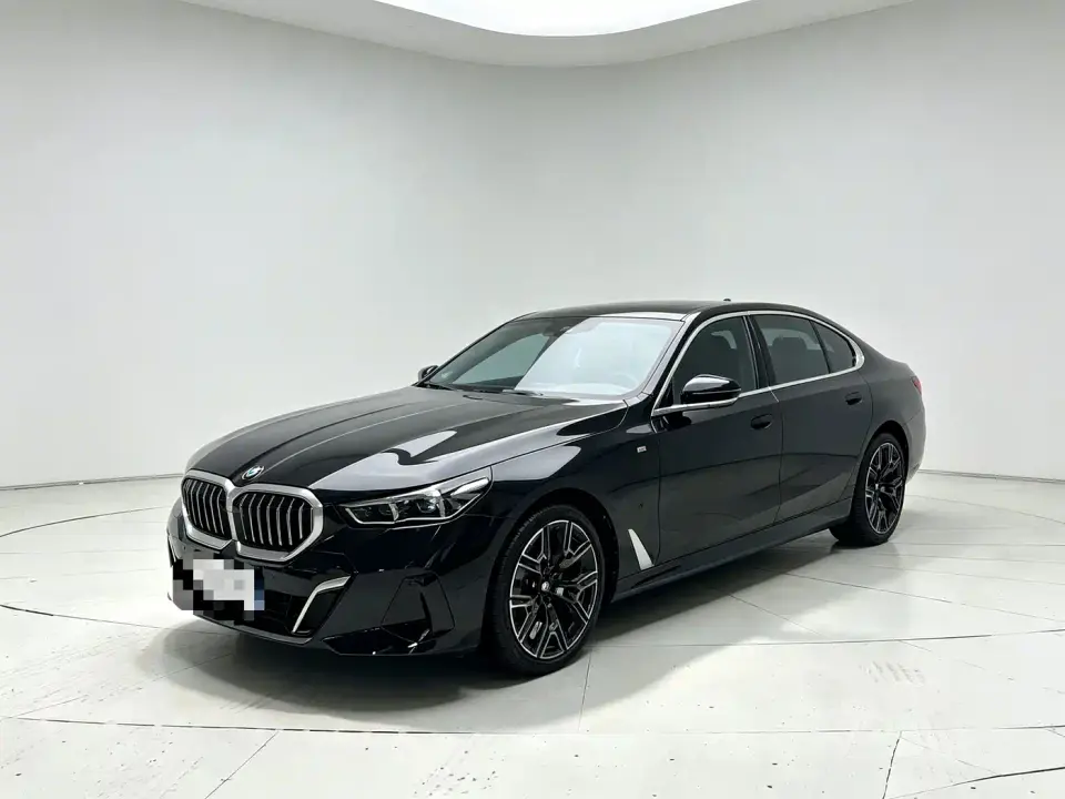 BMW 5 Series 530Li Exclusive M Sport Package 2025