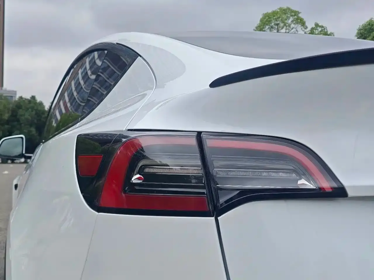 Tesla Model Y Long Range All-Wheel Drive Edition 2024 — фото 15