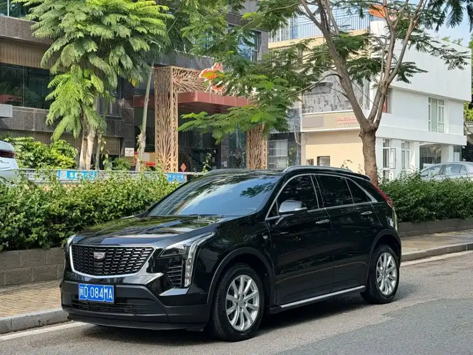 Cadillac XT4 28T 2WD Luxury Sport Type 2019