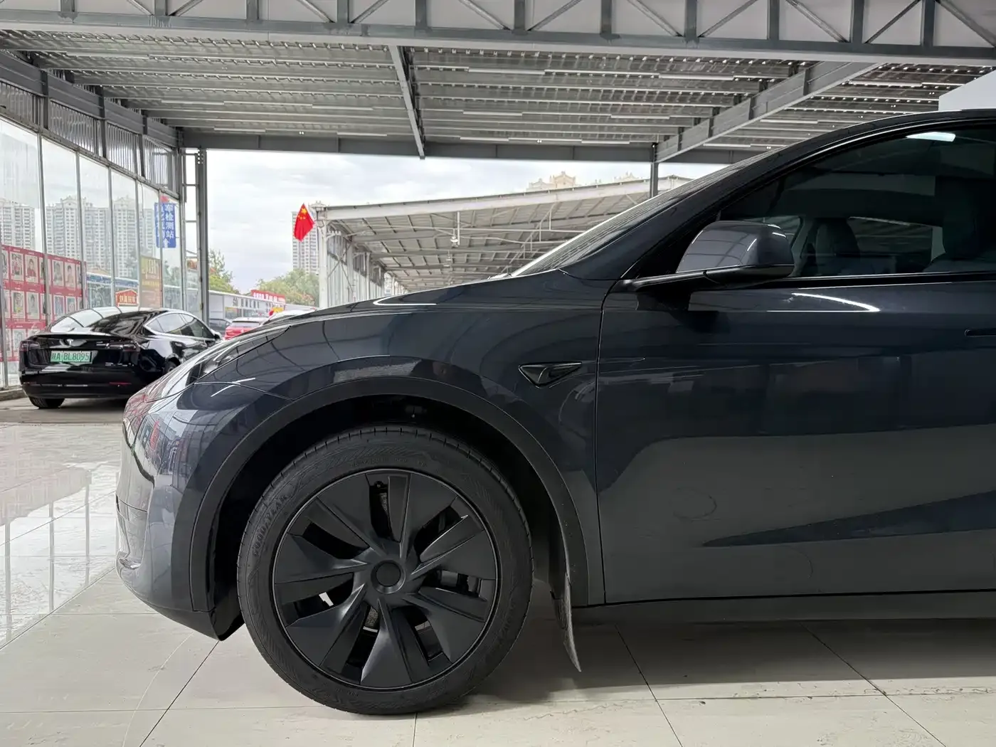 Tesla Model Y Rear-Wheel Drive Version 2024 — фото 4