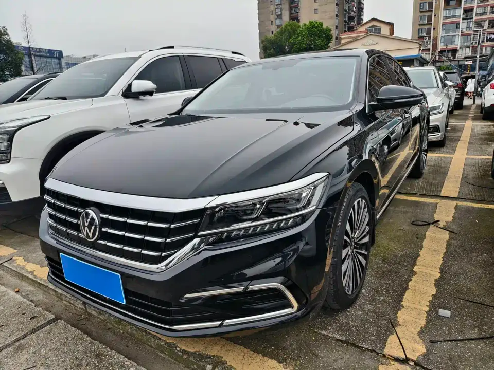 Volkswagen Passat Model 330TSI Luxury Edition 2021