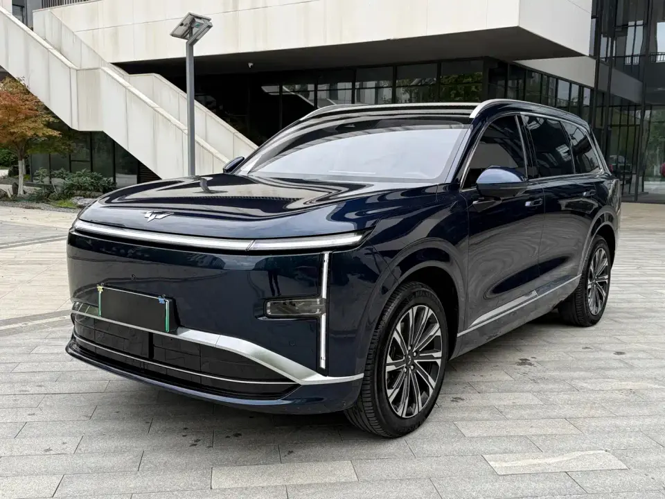 Wuling Motors Wuling Starlight L 1.5L Base Model 2026