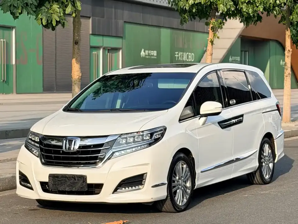 Honda Elysion 2.4L Luxury Edition 2019