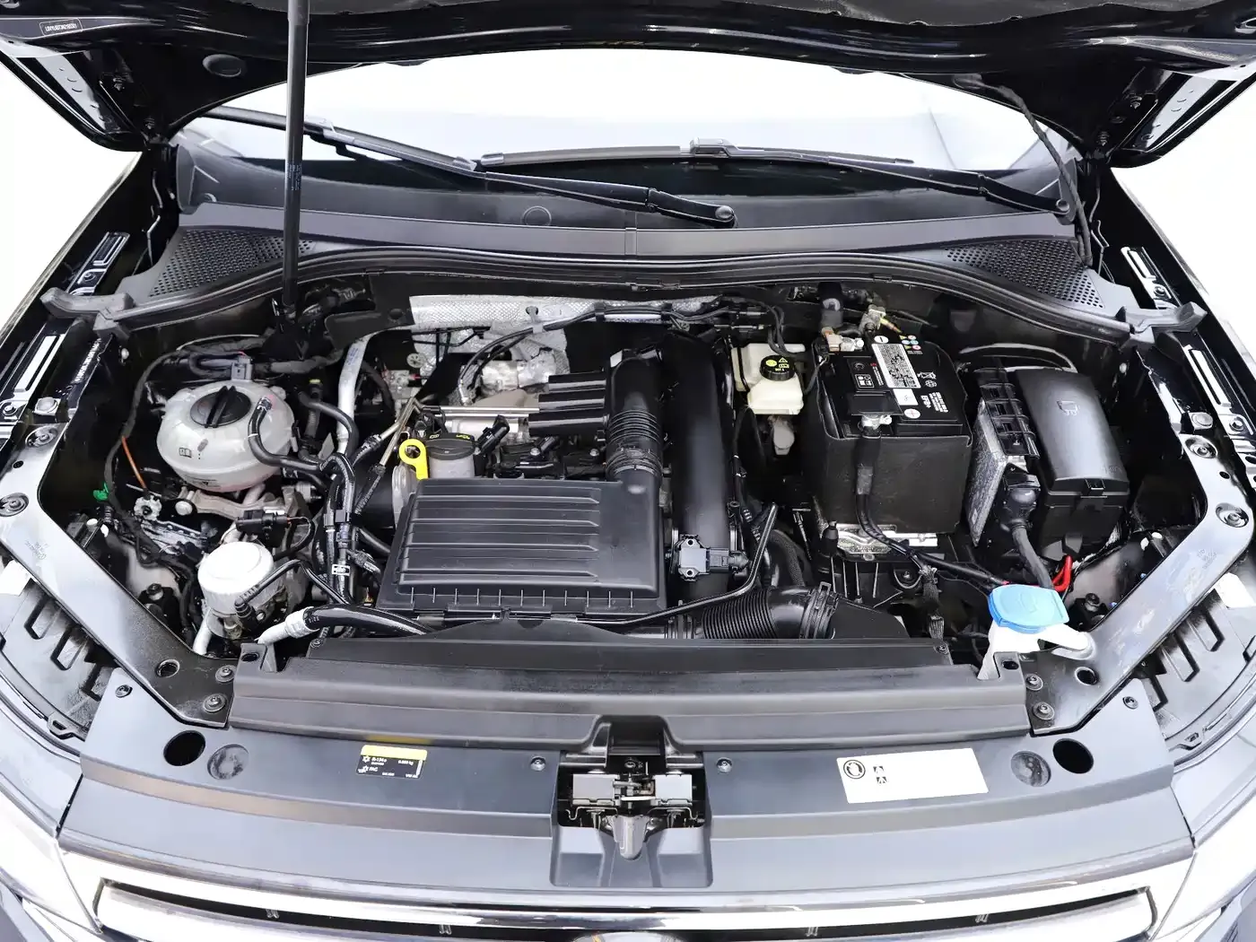 Volkswagen Tiguan L 280TSI 2WD Trend Limited Edition 2023 — фото 19