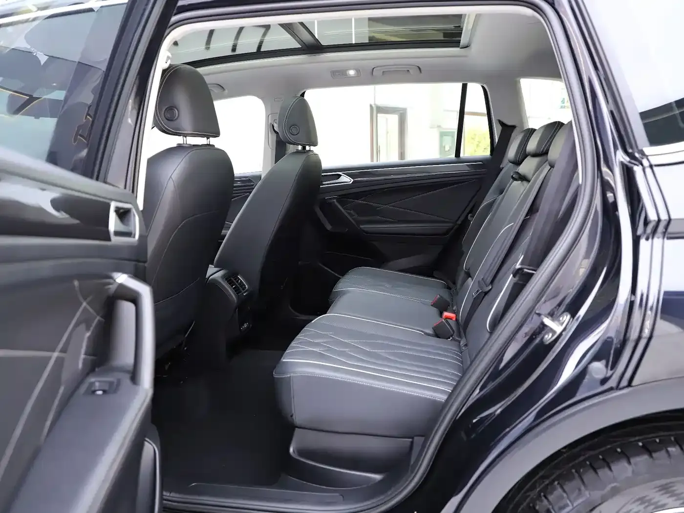 Volkswagen Tiguan L 280TSI 2WD Trend Limited Edition 2023 — фото 13