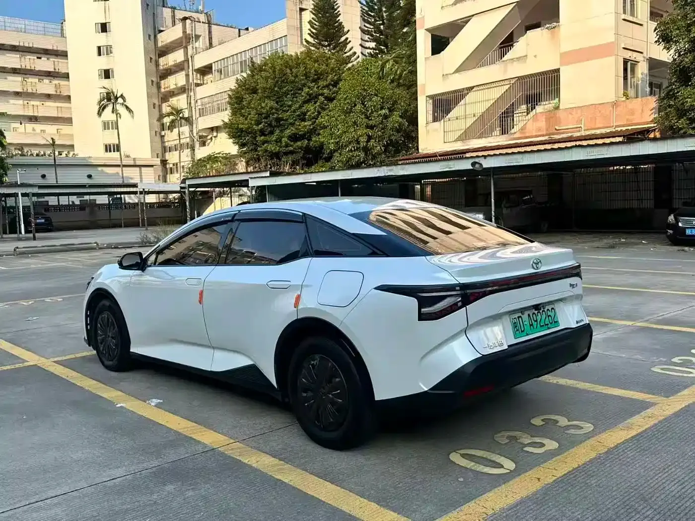 Toyota bZ3 517km Elite PRO 2023 — фото 3