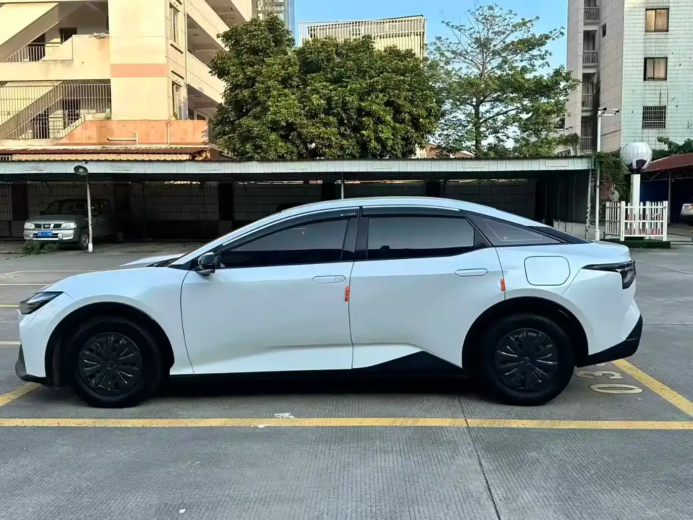 Toyota bZ3 517km Elite PRO 2023 — фото 4