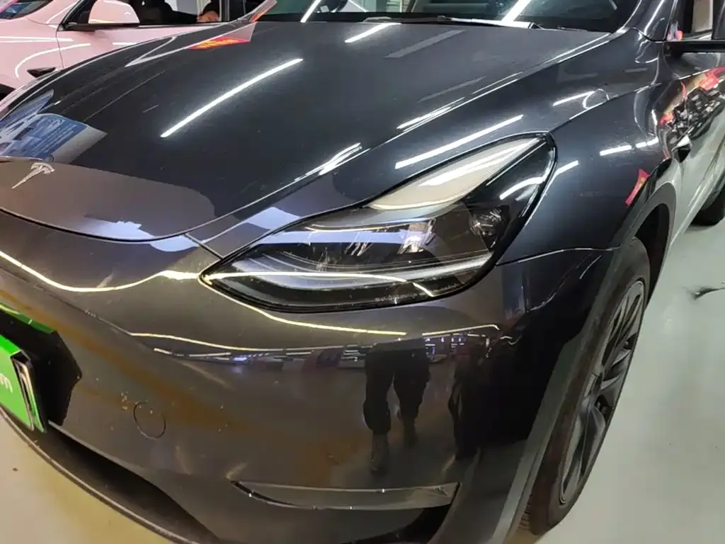 Tesla Model Y Long Range AWD 2024 — фото 24