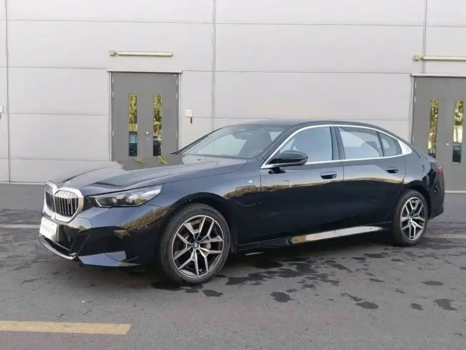 BMW i5 eDrive 35L M Sport Package 2025