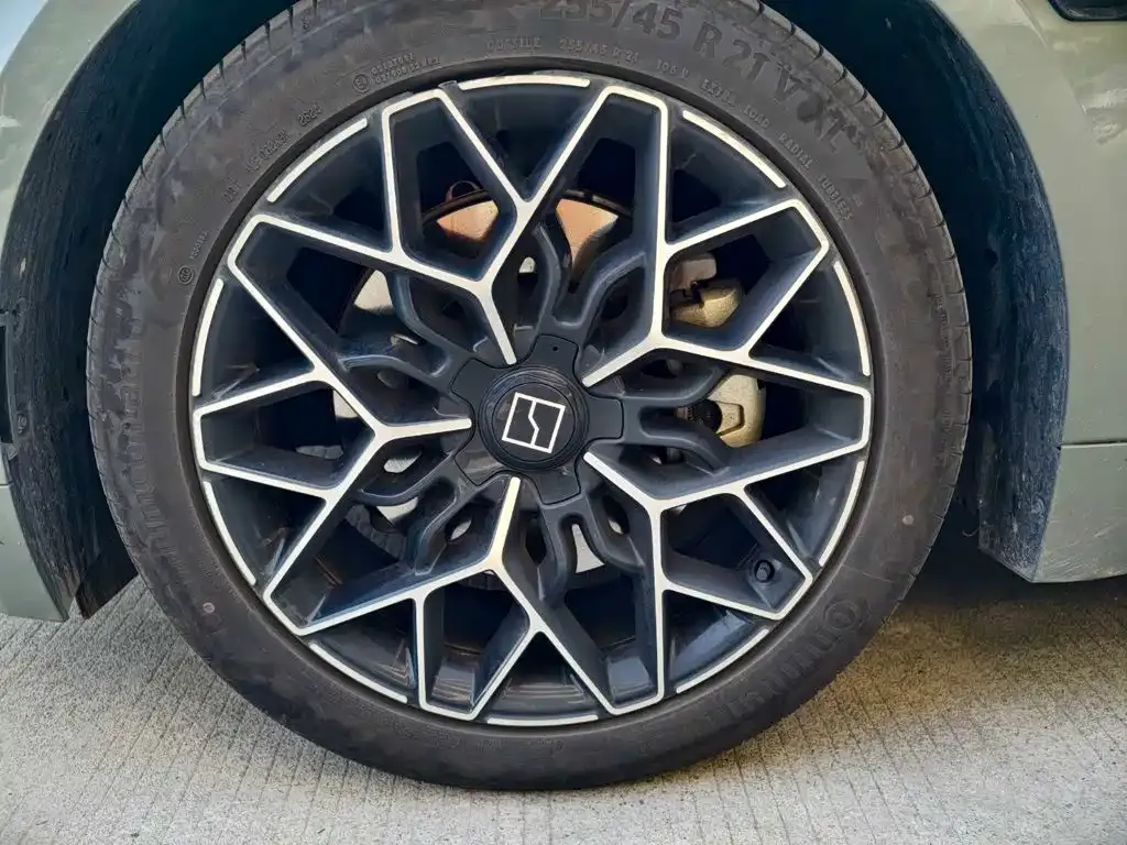 Zeekr 001 WE Edition 95kWh AWD 2024 — фото 21