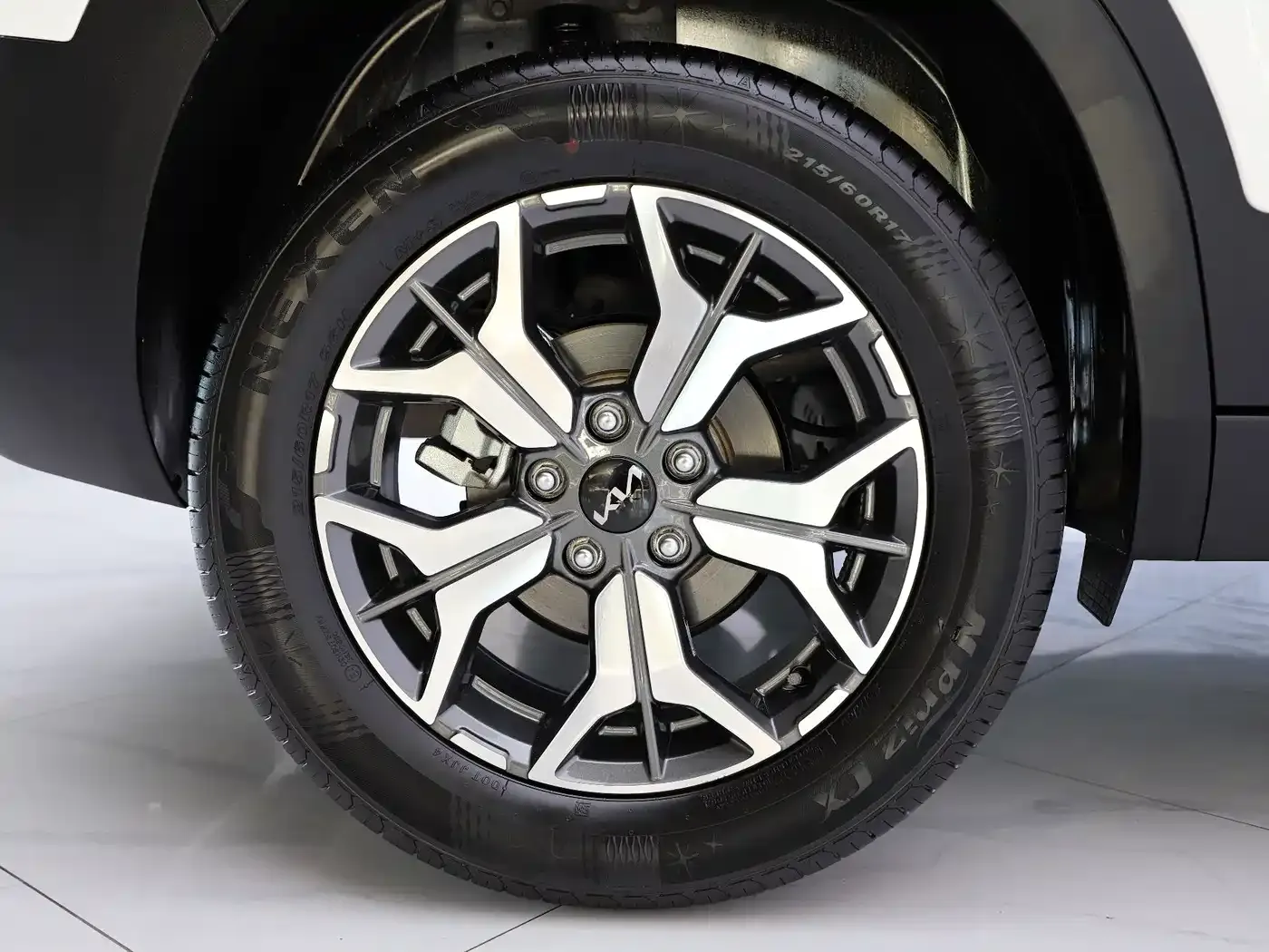 Kia KX3 Smart Run 1.5L CVT Fashion Edition 2023 — фото 19