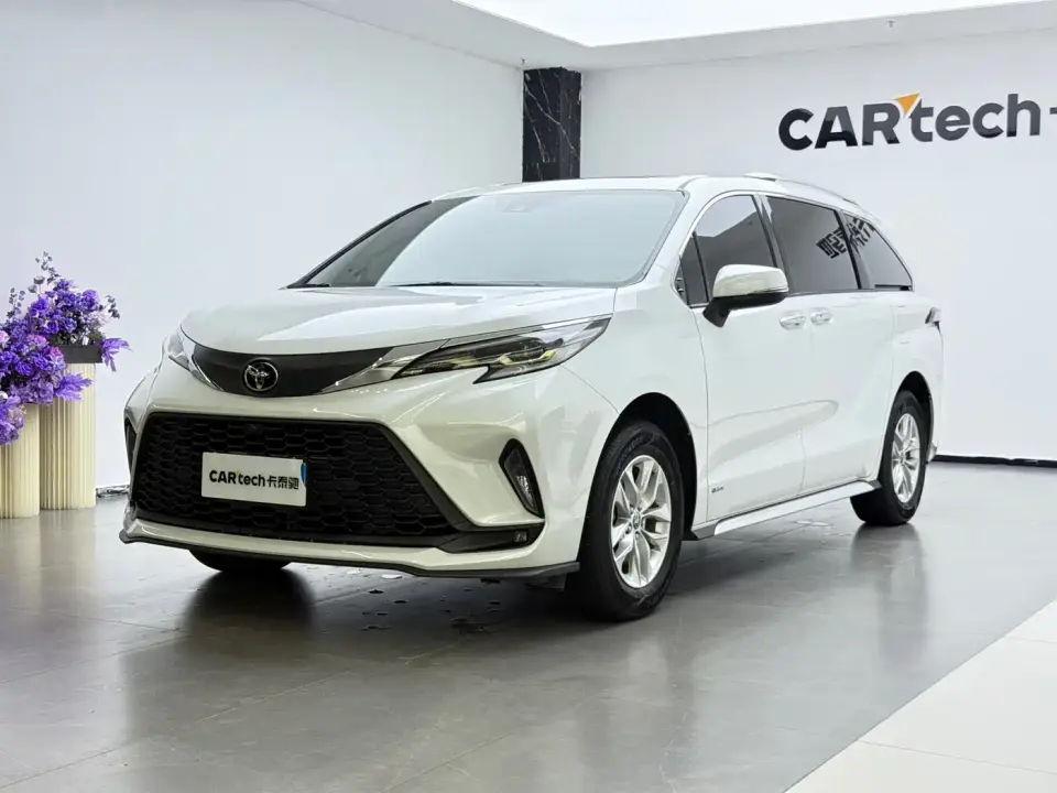 Toyota Granvia 2.5L Hybrid Comfort 2025