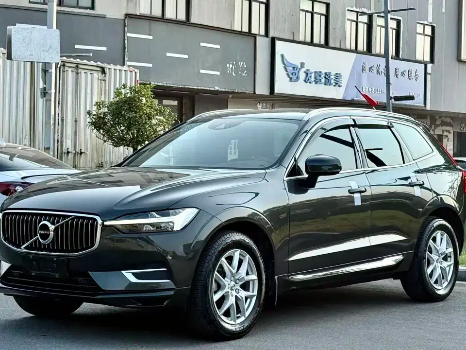 Volvo XC60 T5 AWD Momentum 2021