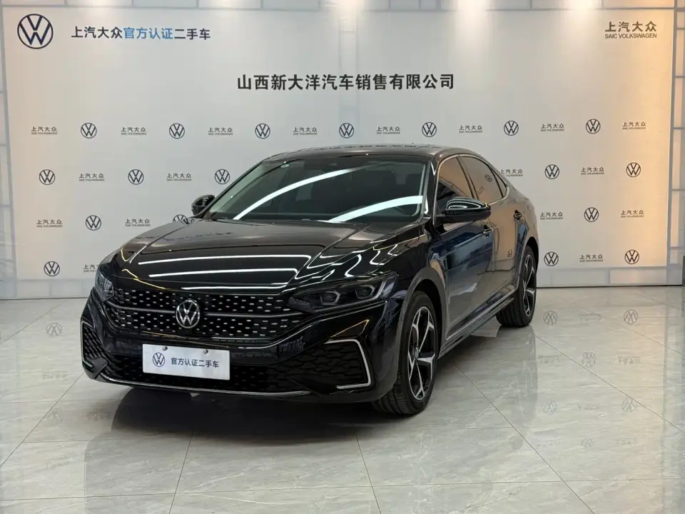 Volkswagen Passat Outstanding 380TSI Starlight Dragon Glory Edition 2025