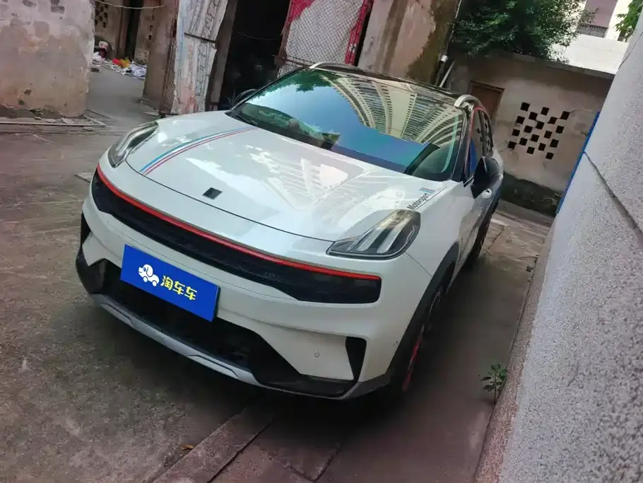 Lynk & Co 06 1.5T Halo 2021