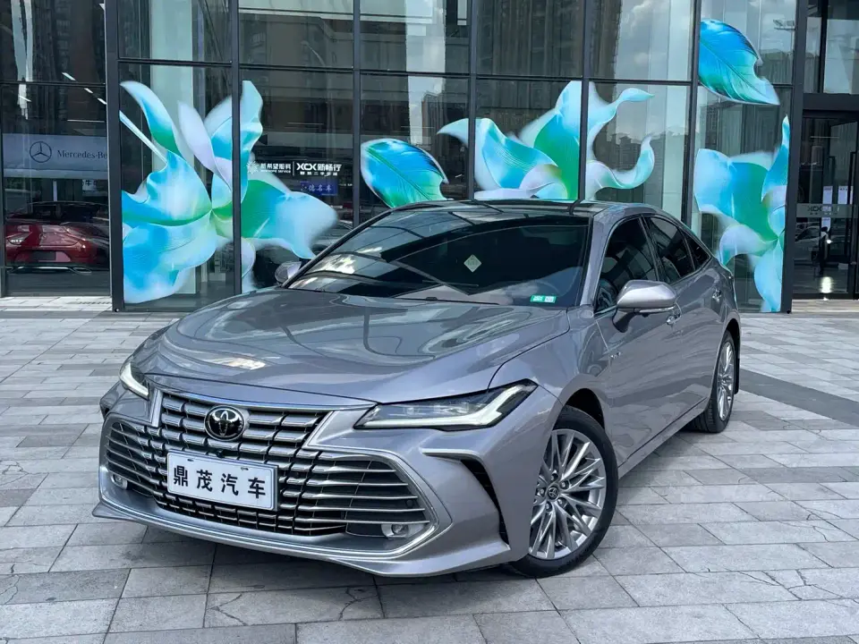 Toyota Avalon Hybrid 2.0L Luxury Edition 2025