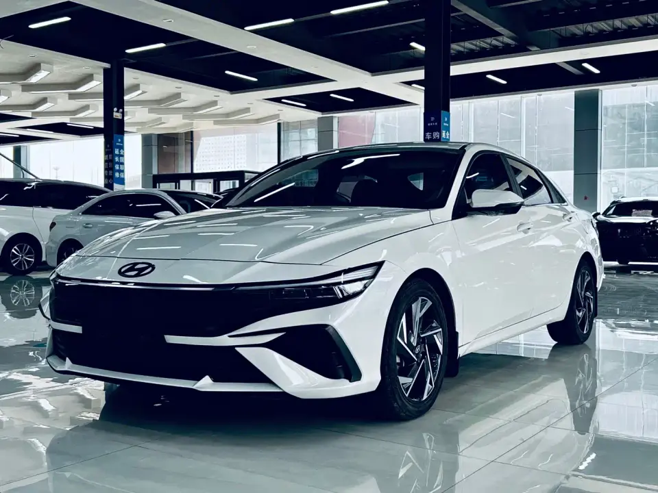 Hyundai Elantra Model 1.5L CVT LUX Premium Edition 2024