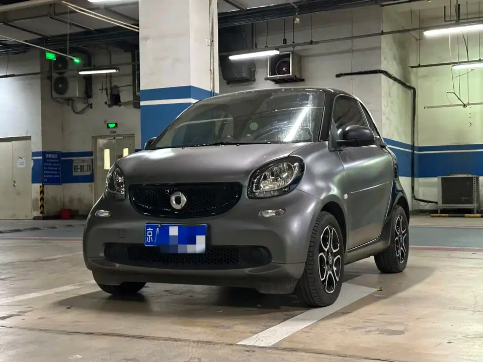 Smart fortwo 0.9T 66kW Hardtop Dynamic Edition China VI 2019