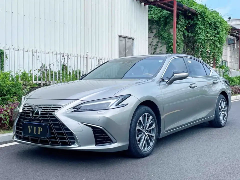 Lexus ES 200 Ultimate Edition 2026