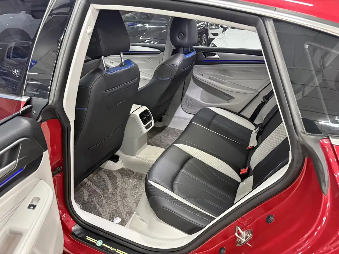 Volkswagen Lamando Lamando L 280TSI DSG Ultra Spicy Flagship 2022 — фото 11