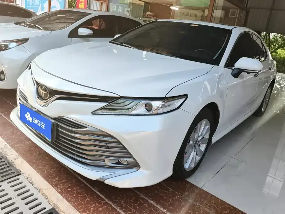 Toyota Camry 2.0G Luxury Edition China VI 2020