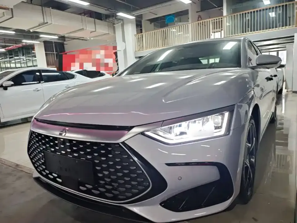 BYD Han DM-i Glory Edition 200KM Flagship 2024