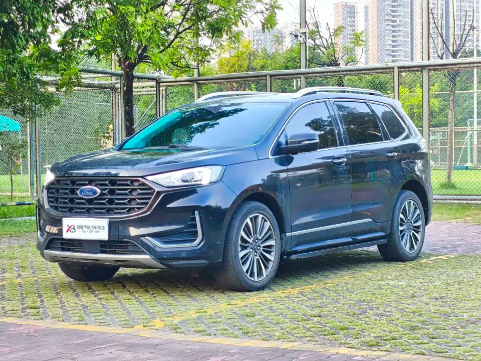 Ford Edge PLUS EcoBoost 245 FWD Luxury Sharp 7-seater 2021