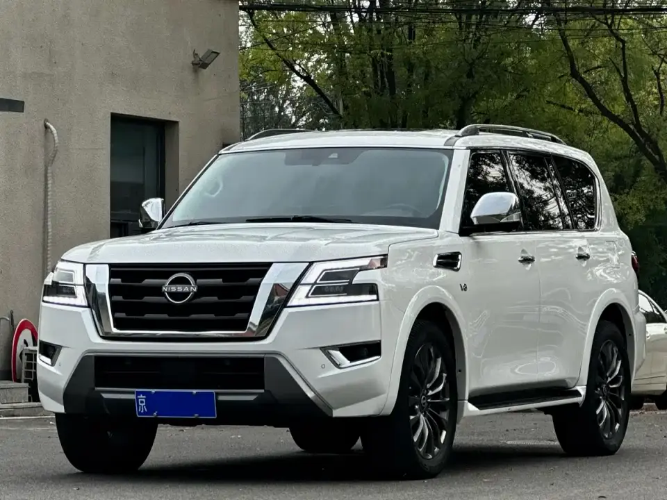 Nissan Patrol Model ARMADA 5.6L Invincible Fleet Platinum Edition 2022