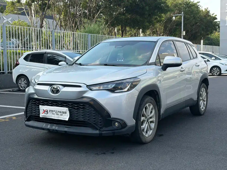 Toyota Frontlander 2.0L CVT Leading Edition 2023