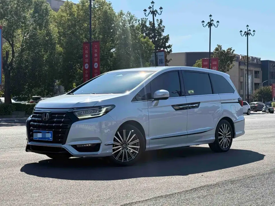 Honda Elysion 2.0L e:HEV Luxury Edition 2024