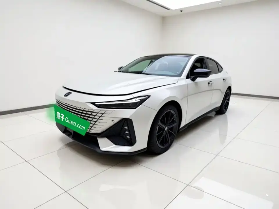Changan UNI-V 1.5T Luxury Edition 2023