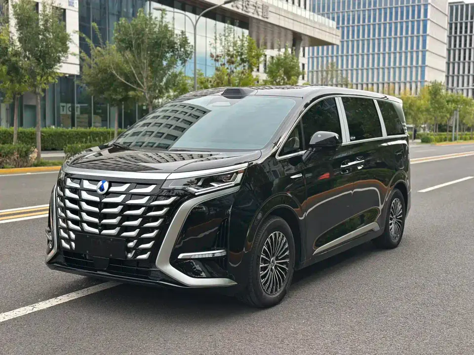 Denza D9 DM-i Smart Drive Edition 1020 AWD Premium 2026