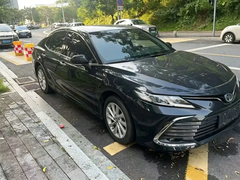 Toyota Camry Hybrid 2.5HGVP Leading Edition 2022