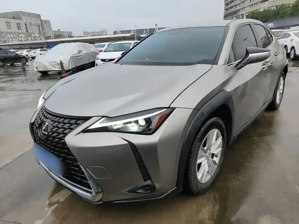 Lexus UX 260h Cool Edition 2023