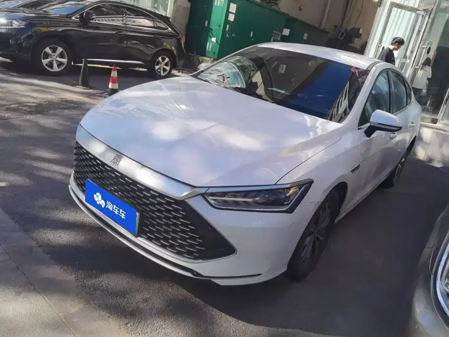 BYD Qin PLUS Champion Edition DM-i 55KM Leading 2023