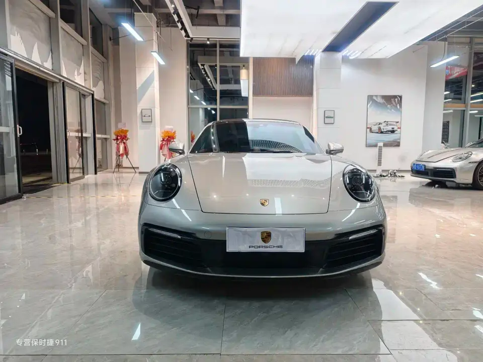 Porsche 911 Carrera 3.0T 2024