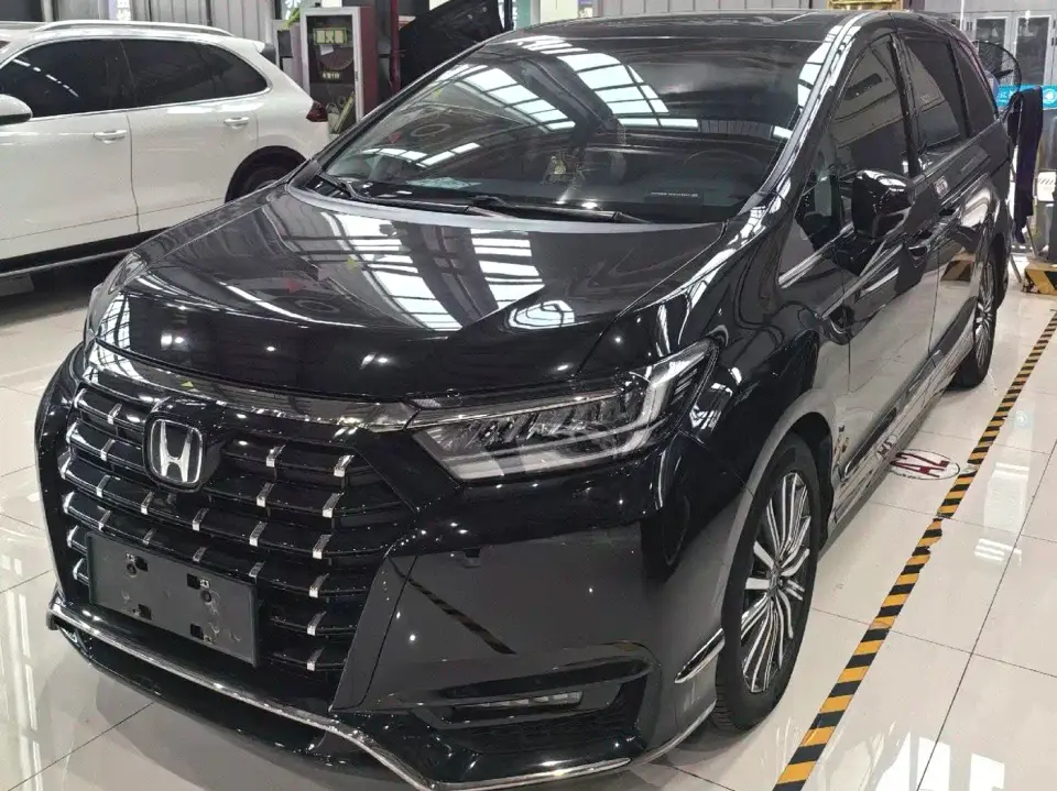 Honda Elysion 2.0L e:HEV Luxury 2022