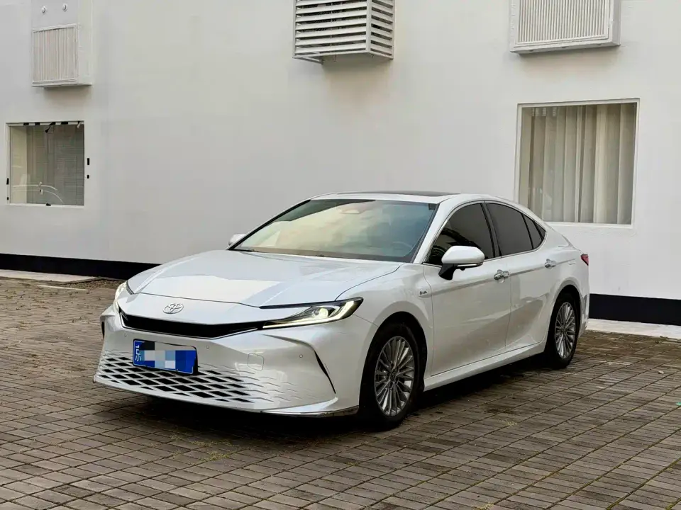 Toyota Camry Dual Engine 2.0HG Glory Edition 2025
