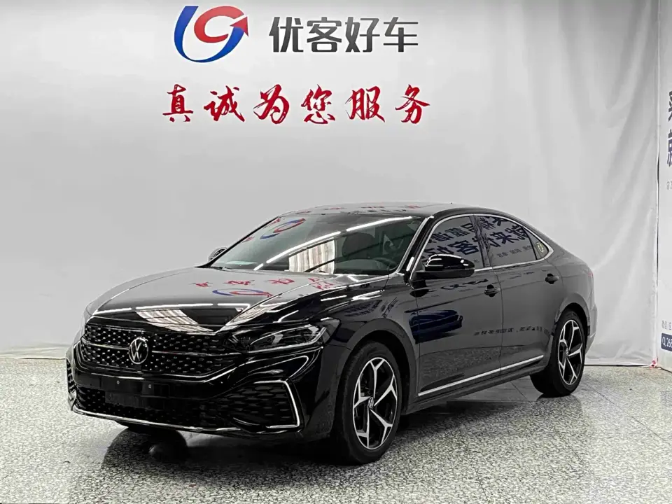Volkswagen Passat Outstanding Edition 380TSI Starlight Dragon Soaring Version 2026