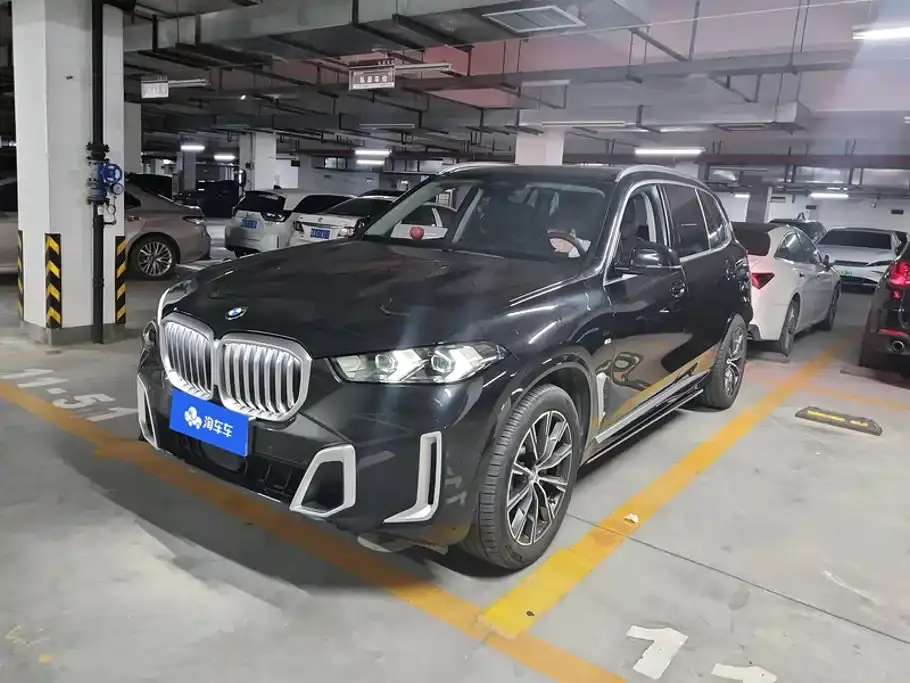 BMW X5 xDrive 30Li M Sport Package 2024
