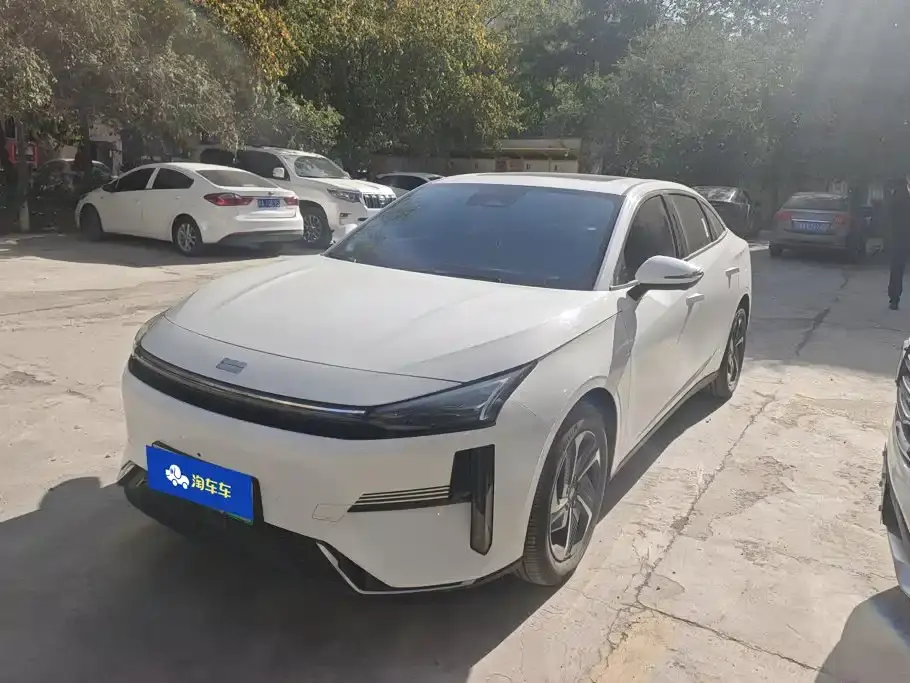 Geely Galaxy Galaxy L6 125km PLUS Soaring Dragon Edition 2024