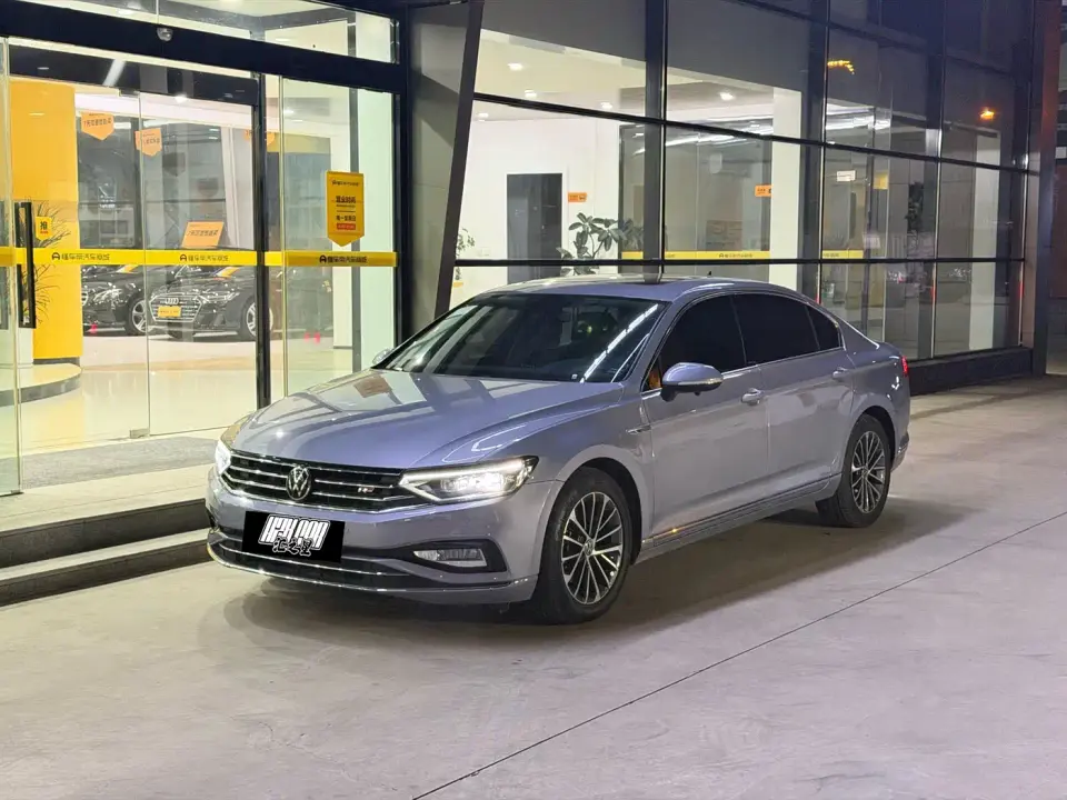 Volkswagen Magotan 330TSI DSG Luxury 2021